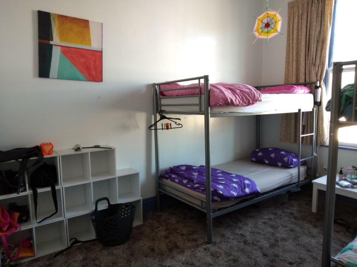 Jack'S Backpackers Hostel Blenheim Exterior photo